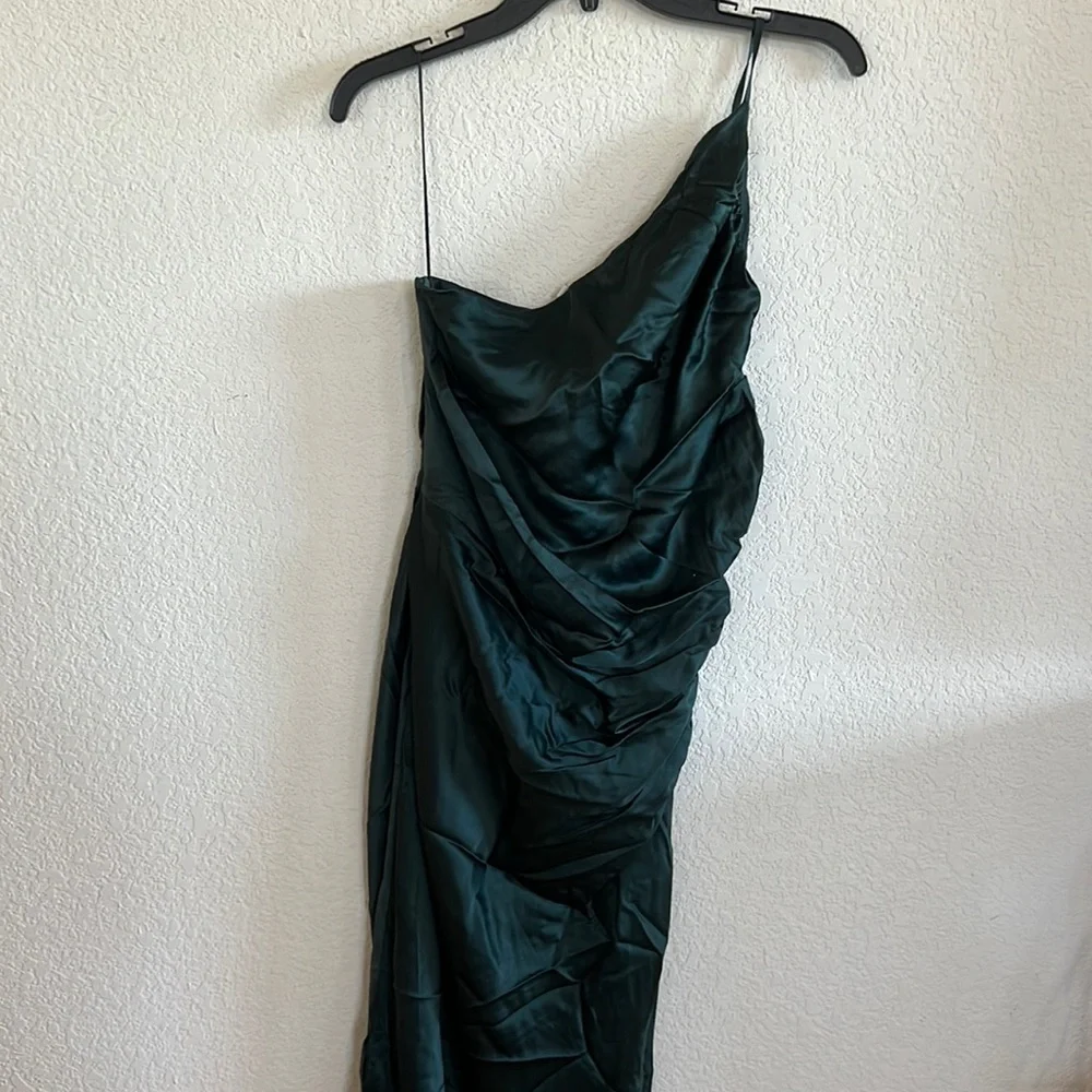 The Sei One Shoulder Midi Dress in Hunter - Picture 6 of 16